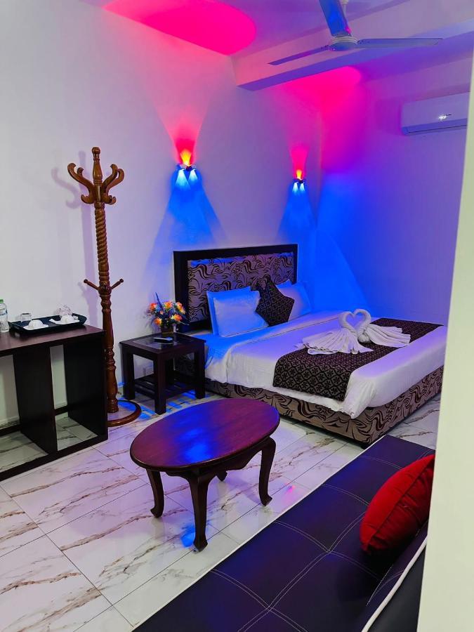 Otha Shy Airport Transit Hotel Katunayake Exterior photo