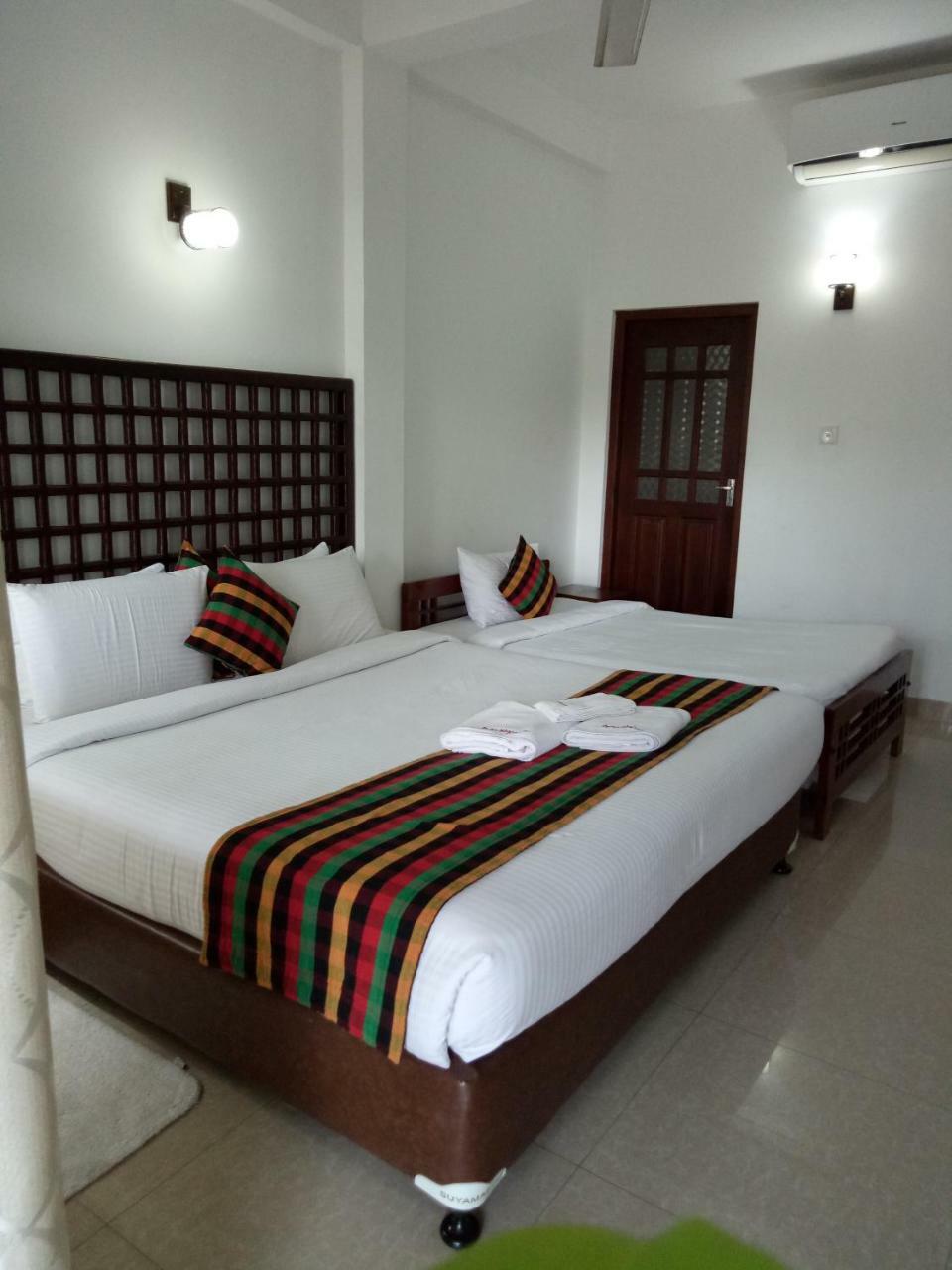Otha Shy Airport Transit Hotel Katunayake Exterior photo